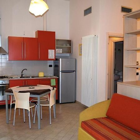 Oasi Del Mare Aparthotel Tirrenia Eksteriør bilde